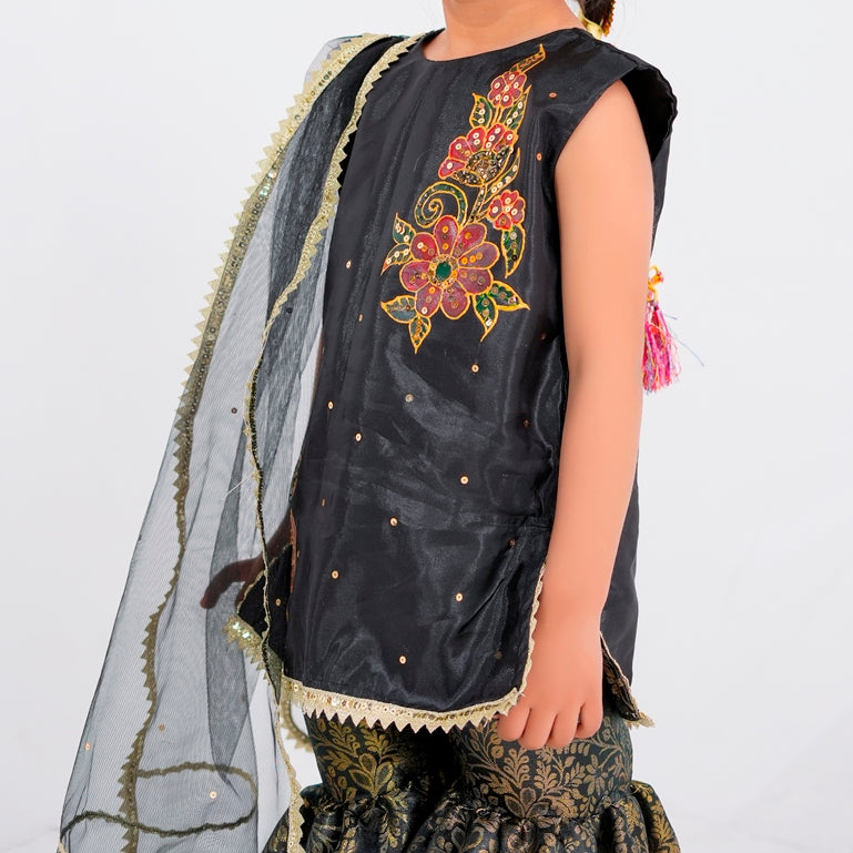 Gul-Bahar Suit1